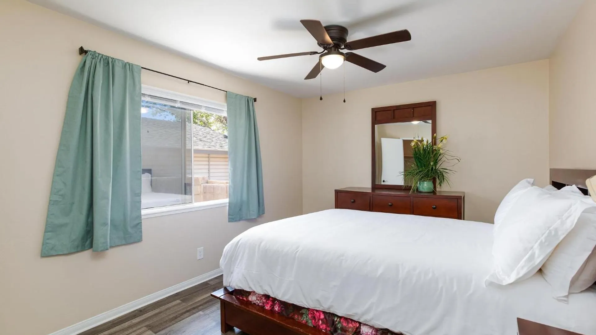 Сasa de vacaciones Modern 4Br Home, Central Las Vegas Location Estados Unidos